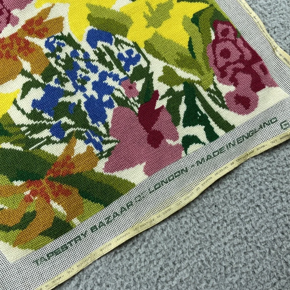 VTG Needlepoint Tapestry Bazaar of London 18